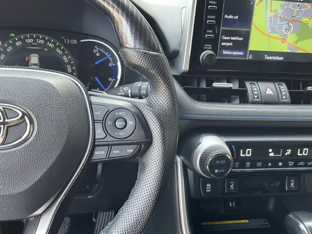 Toyota RAV4 2.5 Hybrid Bi-Tone