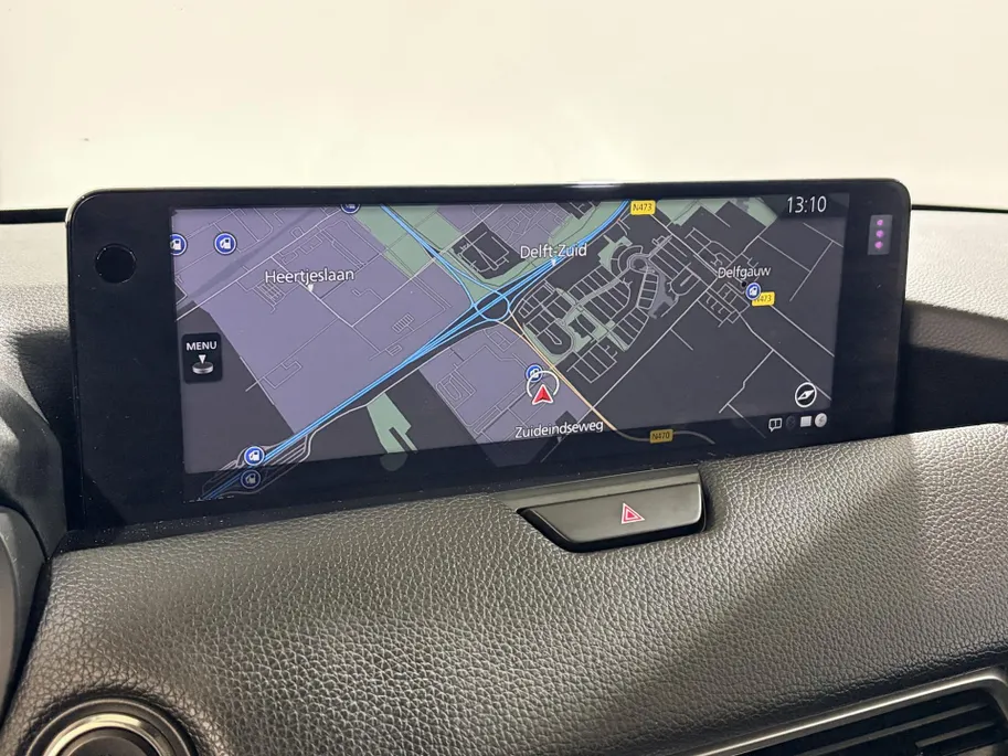 Mazda CX-60 325PK e-SkyActiv PHEV Takumi Automaat | Trekhaak | Digital Cockpit | 360 Camera | Head-Up Display | Schuif/Kantel Dak | Stoel & Stuurwiel Verwarming | Apple Carplay/Android Auto | Adaptieve Cruise Control | Dode Hoek Detectie | Elektrische Achterklep |