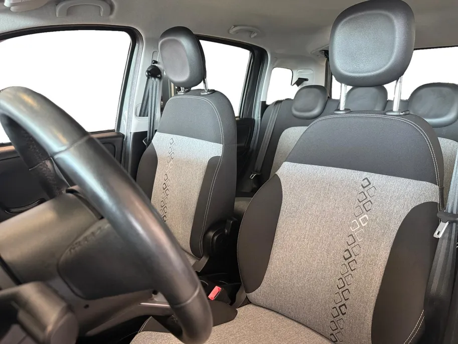 Fiat Panda 0.9 TwinAir Lounge *Automaat*Bluetooth*Airco*Parkeersensoren*L.M. Velgen*Trekhaak