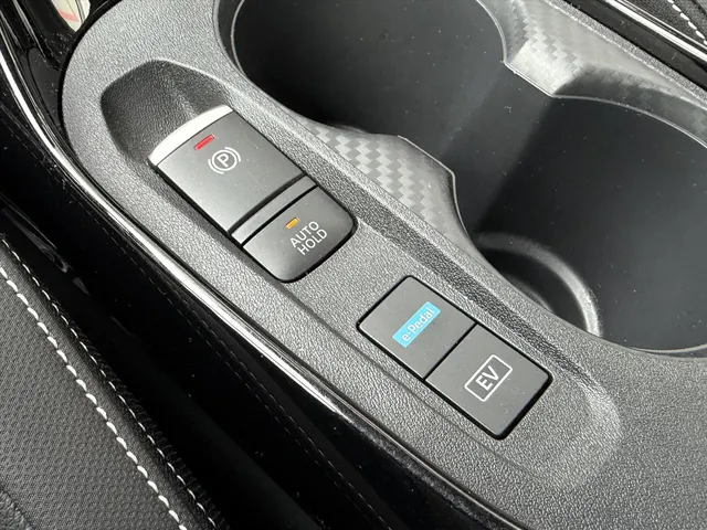 Nissan Juke Hybrid 143pk Tekna | Leder | BOSE | Navigatie | App Connect | All Season | Keyless