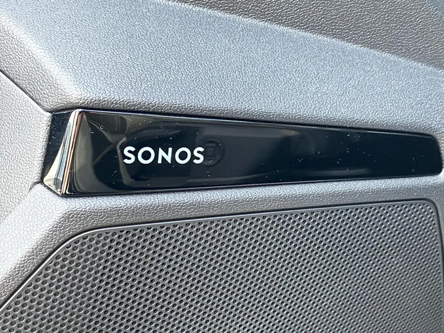 Audi A3 Sportback 35 TFSi mild-Hybrid S-Tronic aut. S Edition S Line Sportstoelen | Pano dak | SONOS Sound | Camera | Stoelverwarming | CarPlay | Cruise Control adapt. | Etc.
