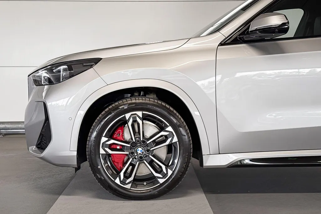 BMW iX1 eDrive20 67 kWh M Sport Edition