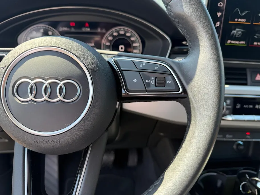 Audi A4 Avant 35 TFSI Advanced Edition | NL auto | Automaat | Parkeersensoren voor en achter | 18' lichtmetalen velgen | Elektr. achterklep | Navigatie  | Bovag garantie |