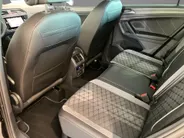 Volkswagen Tiguan 1.4TSI eHybrid 245pk R-Line Business+ · Trekhaak · Navigatie · Apple/Android · Camera + Parkeersensoren · Garantie t/m 07-10-2026 of 100000km.