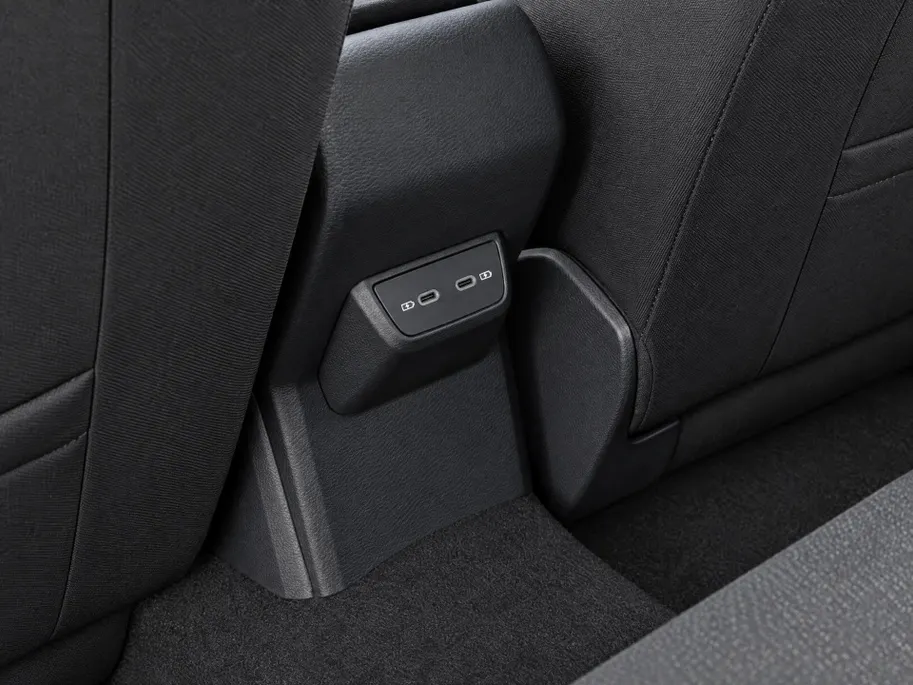 Volkswagen Polo 1.0 TSI 50 Edition 7 versn. DSG · Achteruitrijcamera · IQ.Light LED Matrix ·  Apple/Android Car Play ·  ACC ·  Navigatie ·  16'Velgen ·  Climatronic · draadloze telefoonlader · Assistance Pakket