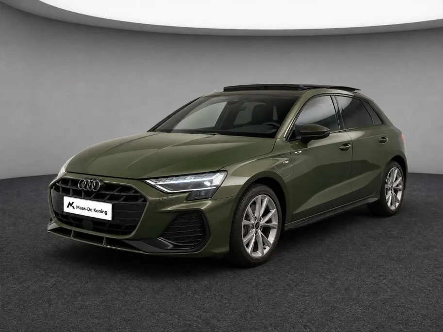 Audi A3 Sportback 40 TFSIe 204pk S edition · Camera · Panoramadak · Apple/Android Car Play · Park Assist · 17'' Inch · Garantie t/m 01-01-2030 of 100.000km