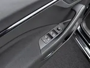 Škoda Kamiq Selection 1.0 TSI 85 kW / 115 PK SUV 6 versn. Hand | Metallic Lak | 16'' Lichtmetalen Velgen | Privatelease 369,- PM | 1.000,- inruilpremie