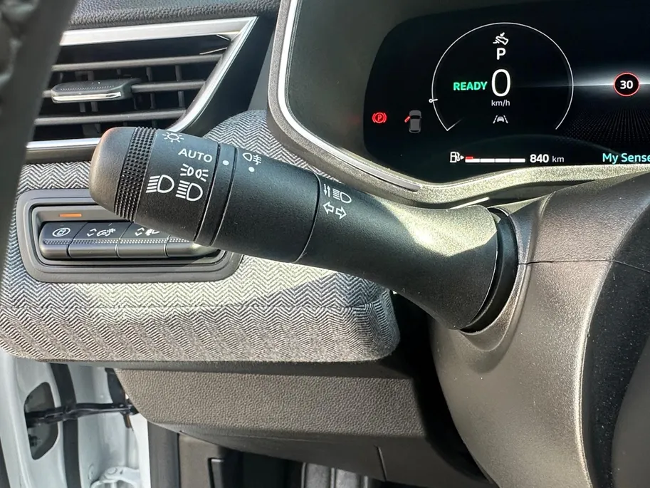 Renault Clio 1.6 E-Tech Full Hybrid 145 techno | Automaat | Navigatie | Apple Carplay & Android Auto | LMV | Cruise & Climate Control | Camera | Parkeersensoren | 12 Maanden BOVAG Garantie