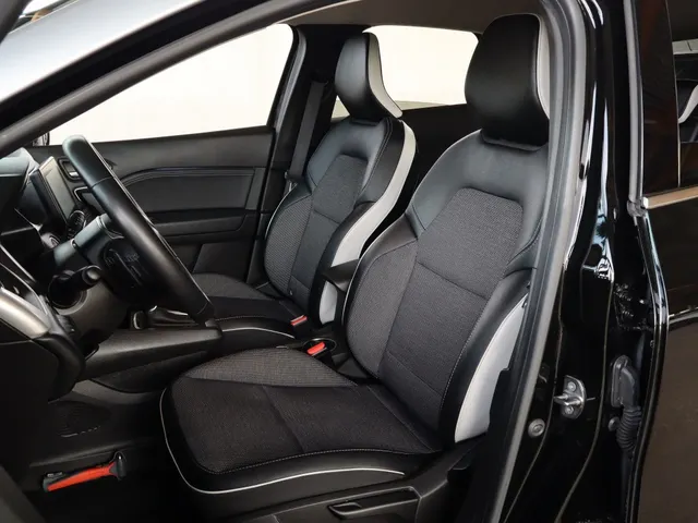 Renault Captur 1.3 mild hybrid 160 techno