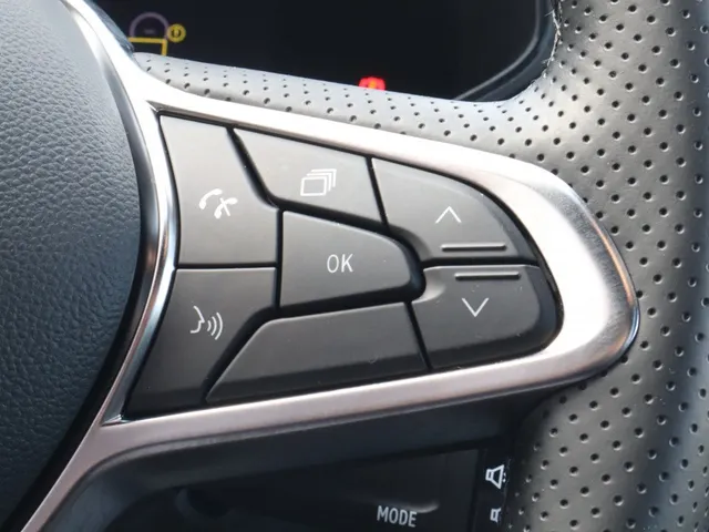 Mitsubishi Colt 1.6 HEV Intense+ Adaptive Cruise | Keyless | All Seasons