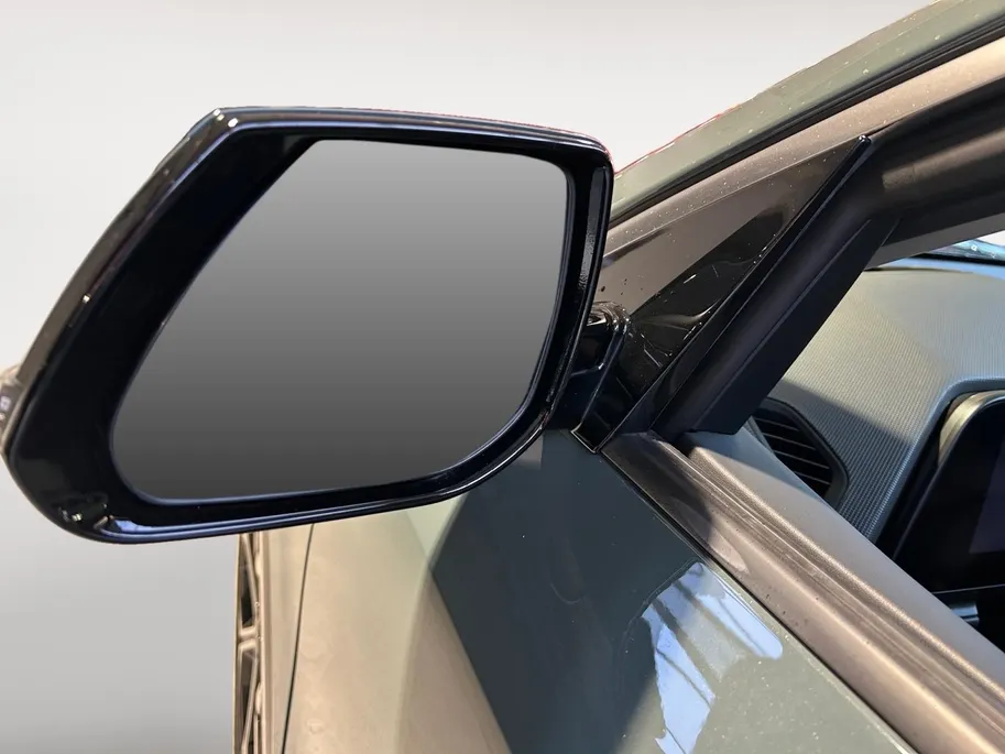 Kia Niro 1.6 GDi PHEV DynamicPlusLine | Apple Carplay / Android Auto | Navigatiesysteem | Stoel  + Stuurverwarming | Elektrisch Schuif / Kanteldak | Licht + Regensensor | Parkeersensoren Voor + Achter | ParkeerCamera  Achter | Elektrisch Bedienbare Achterklep | 18