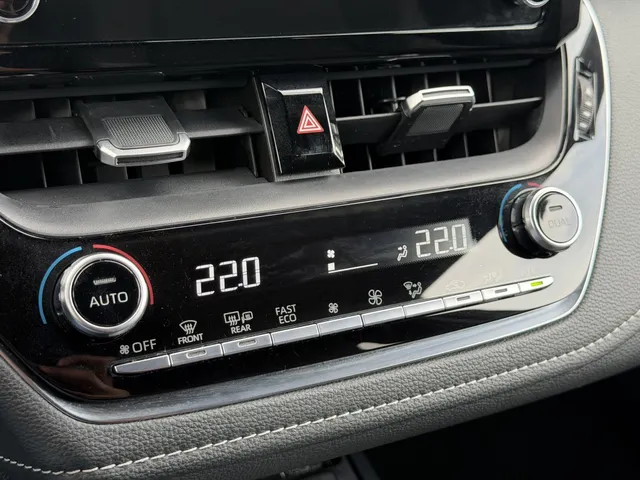 Toyota Corolla Touring Sports 2.0 Hybrid Dynamic | Parkeersensoren V+A