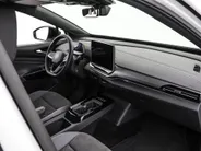 Volkswagen ID.4 Limited Edition 58 kWh accu 190 PK · Achteruitrijcamera · Draadloze telefoonlader · Trekhaak, elektrisch uitklapbaar · Voorraad OUTLET · Prijs is inclusief inruilpremie ·