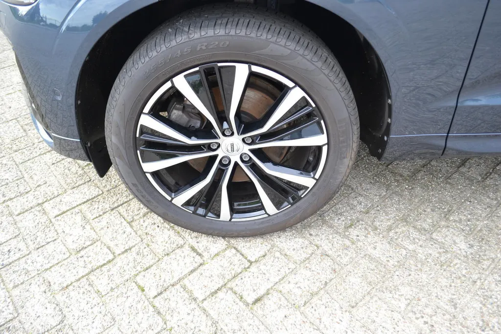 Volvo XC60 2.0 T8 PLUG-IN HYBRID AWD ULTIMATE