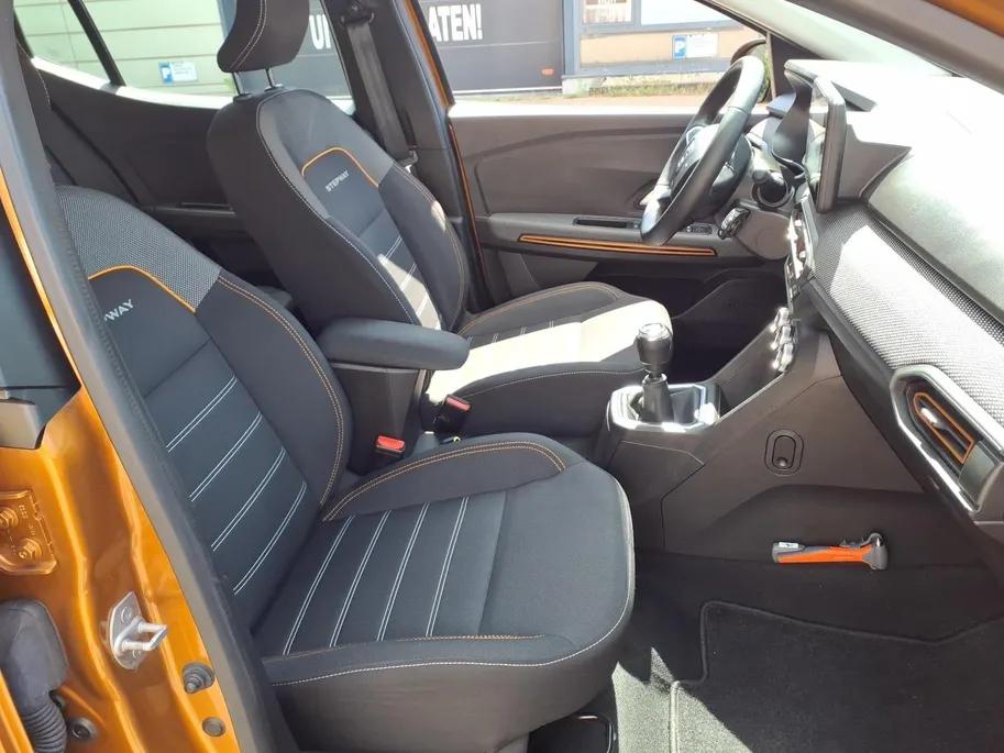 Dacia Sandero 1.0 TCe 100 Bi-Fuel Essential | Trekaak | Andriod/Apple car play | Blindspot