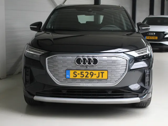 Audi Q4 e-tron 40 Advanced edition 77 kWh Navigatie | Inklapbare spiegels | Stoelverwarming | 98% SoH