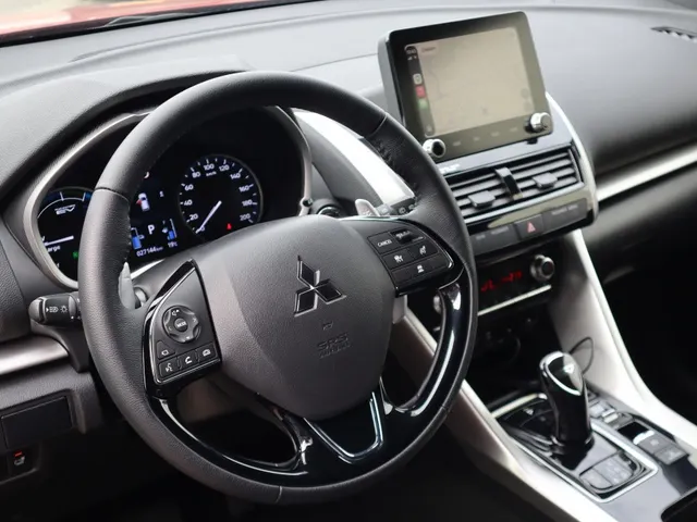 Mitsubishi Eclipse Cross 2.4 PHEV Executive AdaptiveCruise | Apple/AndroidAuto | AllSeasons