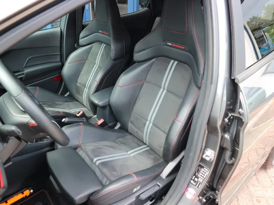 Ford Fiesta 1.5 Ecoboost ST-X | DEALER ONDERHOUDEN |