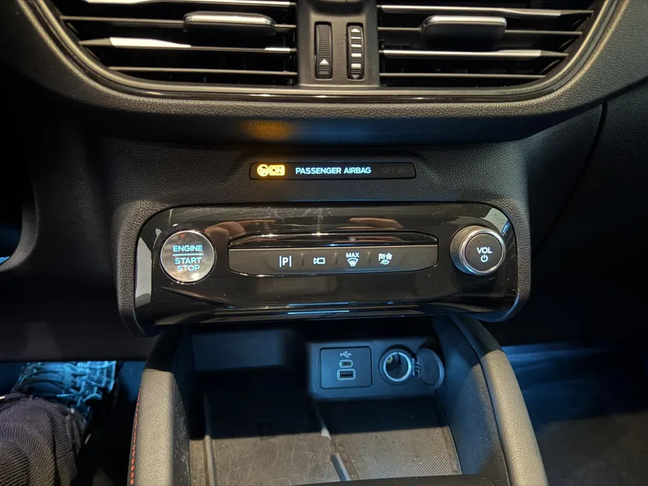 Ford Kuga 2.5 PHEV ST-Line X 243 PK | Electrische Trekhaak | Winterpack | Matrix LED Koplampen | AGR Voorstoelen