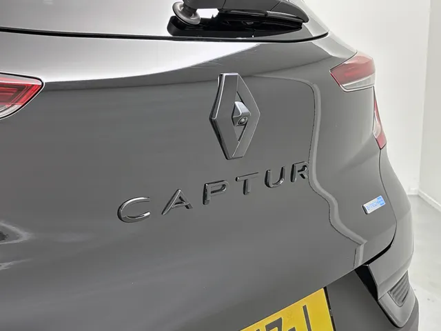 Renault Captur E-Tech plug-in hybrid 160PK SL Rive Gauche | 360 CAMERA | WINTER PACK | NAVI GROOT | BLACK EDITION