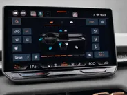 CUPRA Terramar 1.5TSI 204PK DSG e-Hybrid · Panoramadak · Trekhaak · Leder/Alcantara kuipstoelen · SENNHEISER Audio ·   Garantie t/m 05-10-2030 of 100000km.