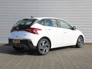Hyundai i20 1.2 MPI Comfort | BTW Auto | Stuur-/stoelverwarming | Camera | Navi | Apple Carplay | Android Auto | Cruise | 16' LM | All seasons | Airco |
