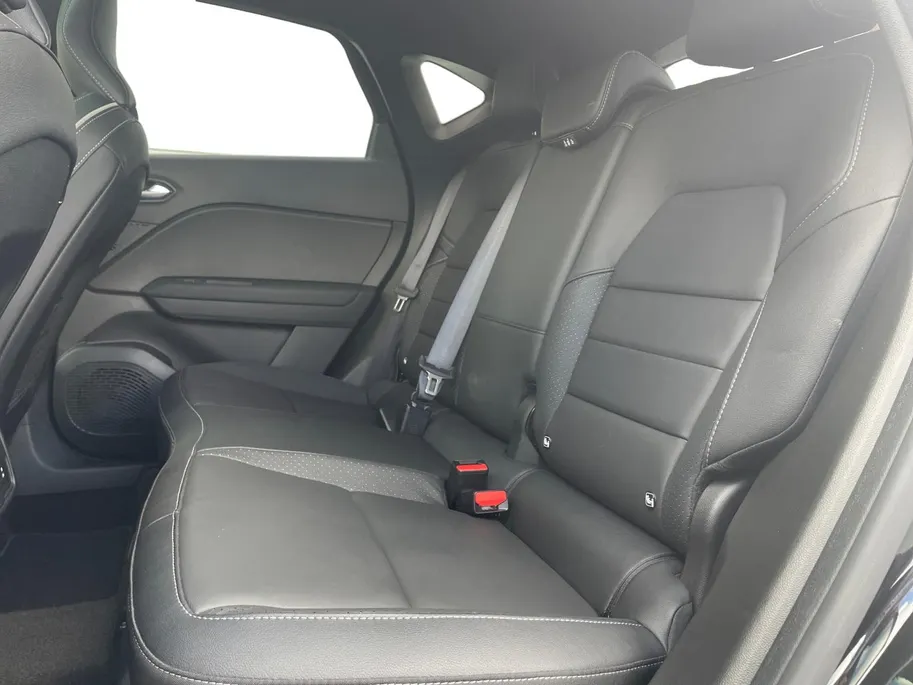 Mitsubishi ASX 1.6 HEV AT Instyle 143PK AUTOMAAT Nette Auto!! | Schuif-kanteldak| Navigatie| Leer| Lichtmetalen velgen| BOSE| Camera| Parkeersensoren| Metallic lak