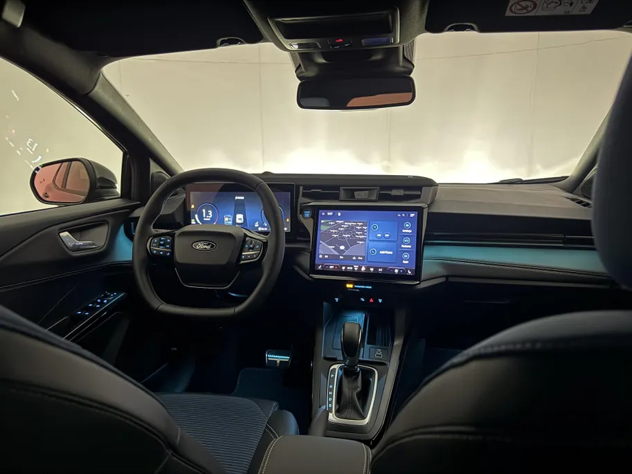 Ford Puma 1.0 EcoBoost Hybrid BlueCruise Edition | DIT IS EEN VOORRAADAUTO! | Winterpack | Trekhaak | Matrix LED | Sportonderstel | Premium Connectivity |