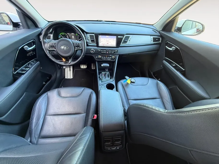Kia Niro 1.6 GDi PHEV Luxury Edition | AUTOMAAT | LEDER | NAVI | CAMERA | TREKHAAK | CLIMATE & CRUISE CONTROLE | ETC...