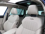 Škoda Superb Combi 1.4 TSI iV 218pk DSG Laurin & Klement · SOH 94,4% · Panoramadak · 360 Camera · Inklap. Trekhaak · Elek. Stoelen + Geheugen · Matrix LED ·
