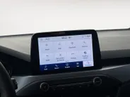 Ford Focus 1.0 EcoBoost Hybrid ST Line | NL-Auto | Dealer Onderhouden | Navigatie | Apple/Android Auto | Parkeersensoren | 12 maanden garantie! |