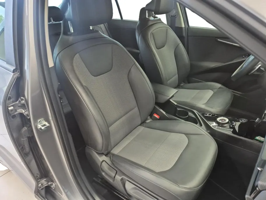 Kia Niro 1.6 GDi Hybrid Dynamicline | Airco | Navi | Camera | Elektrische bestuurdersstoel | Privacy Glass | Dodehoek assistentie
