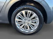 Peugeot 208 1.2 PureTech Allure Automaat | Climate / CruiseControl | All Season banden | 12 Maanden garantie!