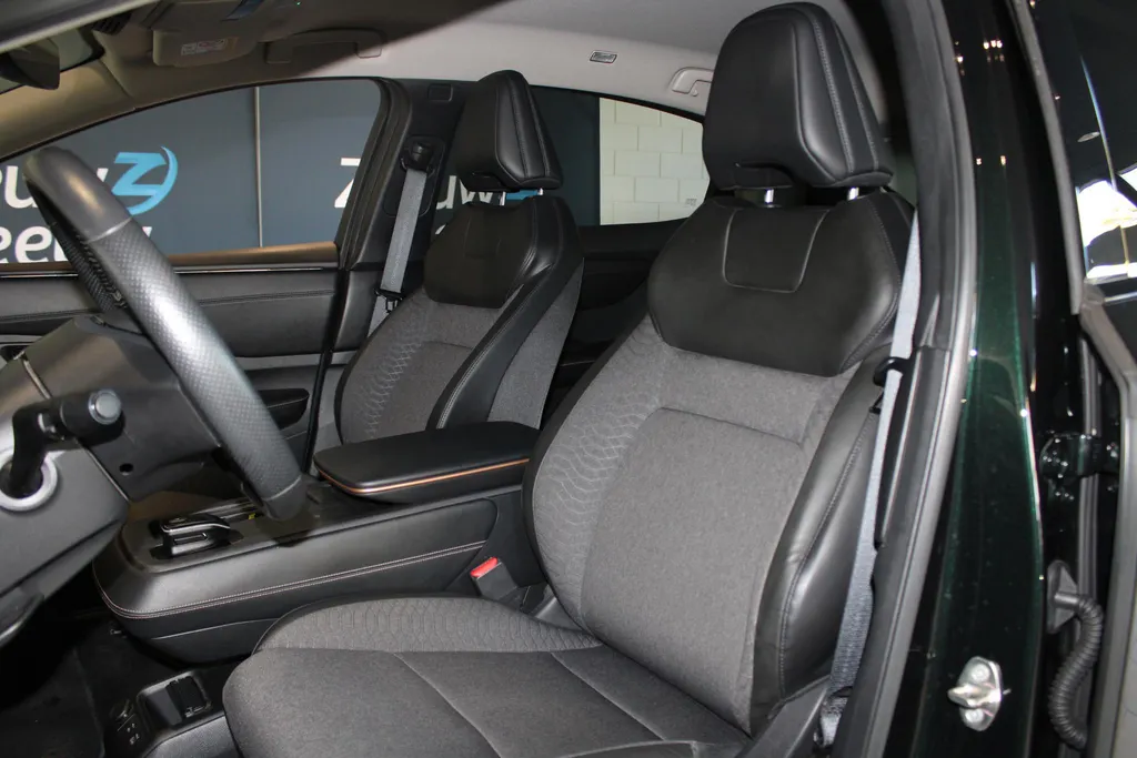 Nissan ARIYA Advance 91 kWh | Electrische stoel verstelling | Apple carplay & Android auto | Navigatie | Parkereersensoren v+a | 360grd camera | Kameleon kleur | 22kw lader | Bi-led verlichting |