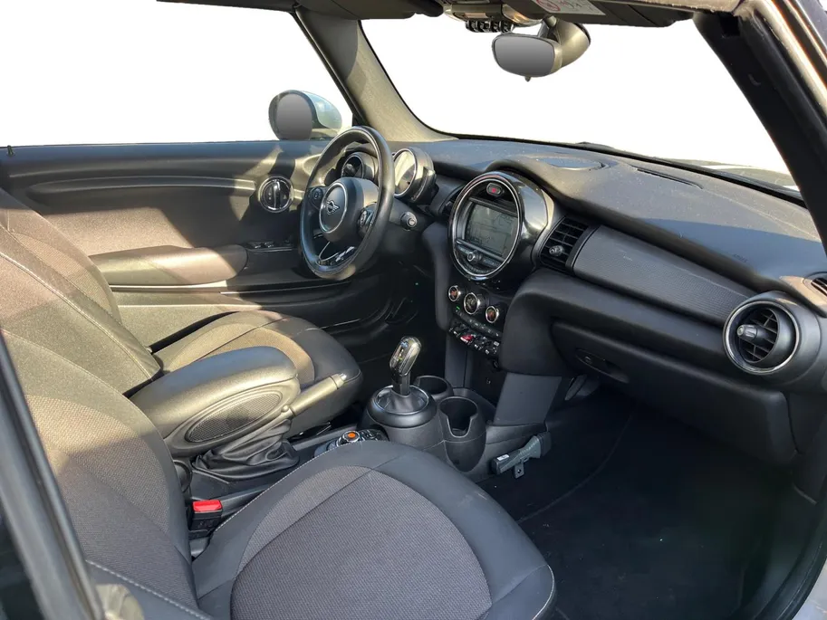 MINI Cooper Cabrio 1.5 Salt Sportieve frisse cabrio, genieten met open dak!