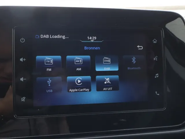 Suzuki S-Cross 1.4 BoosterJet Select Hybrid Carplay | All Seasons | Adaptive Cruise
