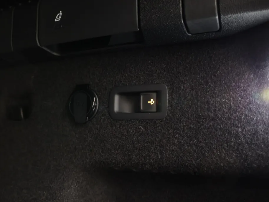 Volkswagen Tayron Life Edition 1.5 eHybrid 204 PK 6 versn. DSG · Comfort pakket · Trekhaak inklapbaar, met elektrische ontgrendeling, incl. aanhangermanoeuvreerhulp Trailer Assist · Voorraad OUTLET · Prijs is inclusief inruilpremie · MEGA SALE