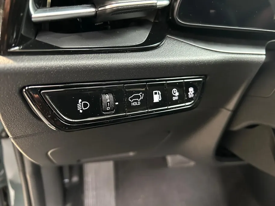 Kia Niro 1.6 GDi PHEV DynamicPlusLine | Apple Carplay / Android Auto | Navigatiesysteem | Stoel  + Stuurverwarming | Elektrisch Schuif / Kanteldak | Licht + Regensensor | Parkeersensoren Voor + Achter | ParkeerCamera  Achter | Elektrisch Bedienbare Achterklep | 18