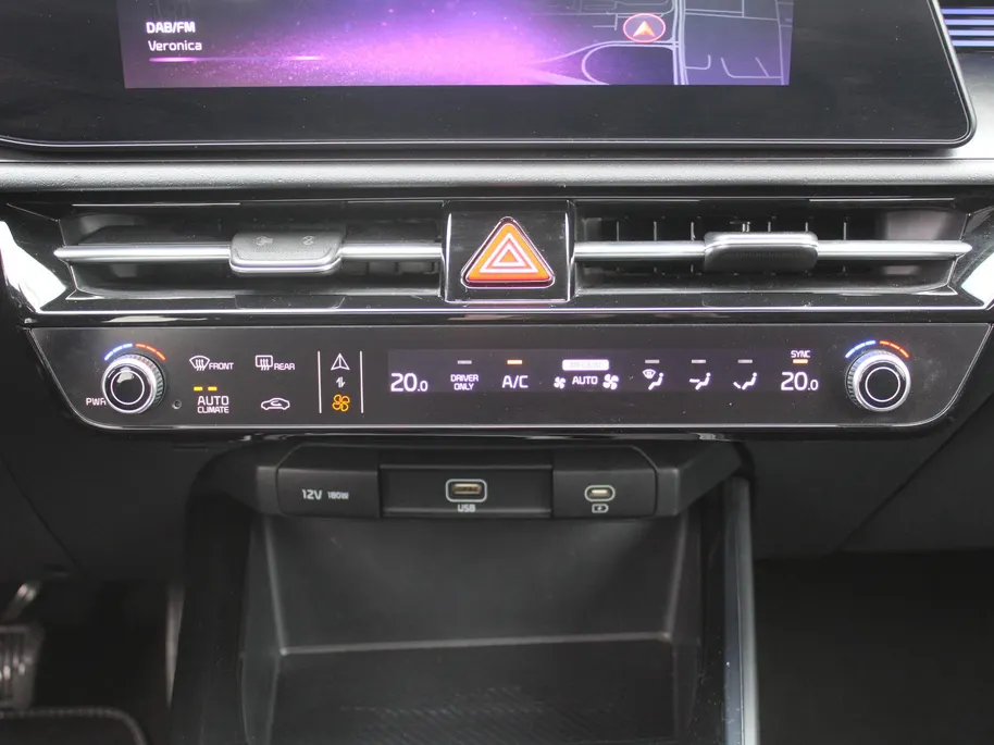 Kia Niro 1.6 GDi Hybrid DynamicPlusLine | Trekhaak | Stuur-/stoelverwarming | Schuifdak | Camera | Cruise adapt. | Clima | HUD | LED | 16" LM |