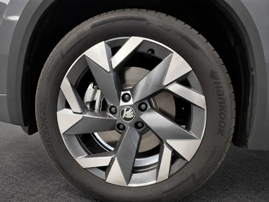 Škoda Kodiaq 1.5 TSI 204pk DSG PHEV Sportline Business · Panoramadak · Alarm · Wegklapbare Trekhaak · Elek. Voorstoel · 19'' Inch · Garantie t/m 06-07-2030 of 100.000km
