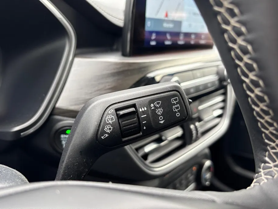 Ford Kuga 2.5 PHEV Vignale | Elektr. Panoramadak | Elektr. Trekhaak | Winterpack | Adapt. Cruise Control | HUD | 20' inch velgen |
