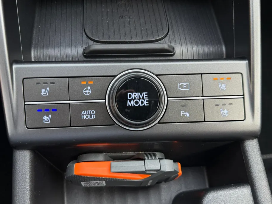 Hyundai Kona 1.6 GDI HEV Premium Sky | Schuif-/kantel dak | Navigatie | Apple Carplay/ Android Auto | Stoelventilatie | Stuur/ Stoelverwarming |