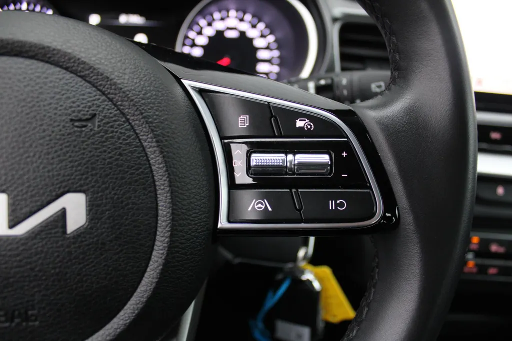 Kia Ceed Sportswagon 1.5 T-GDi MHEV DynamicLine | Navi | Camera | Clima | Cruise | 17' GT-Line velgen | LED | Apple Carplay | Android Auto |