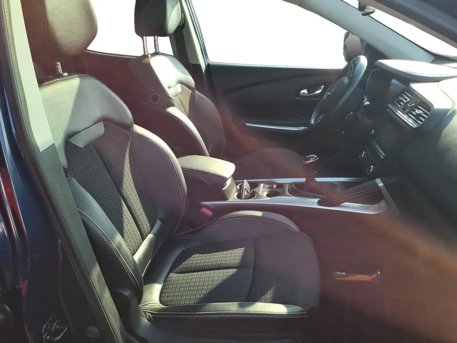 Renault Kadjar 1.2 TCe Intens Airco | Navigatie | Trekaak | Panoramadak | PDC/Camera | Blindspot waring |1 jaar Garantie