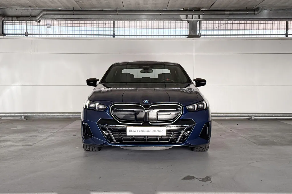 BMW i5 Sedan M60 xDrive 84 kWh