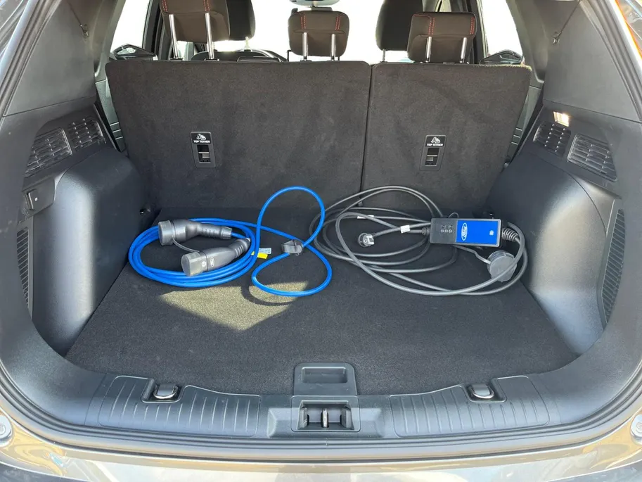 Ford Kuga 2.5 PHEV ST-Line Adaptieve Cruise Control | 360 Camera | Stoel/Stuur/Voorruitverwarming | Dodehoek Detectie | Navigatie |