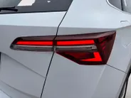 Škoda Karoq 1.5 TSI ACT Business Edition *Automaat*Navi via Carplay*Camera*Parkeersensoren*Climate Control*Keyless*Cruise Control*LM.Velgen*Zeer nette auto!