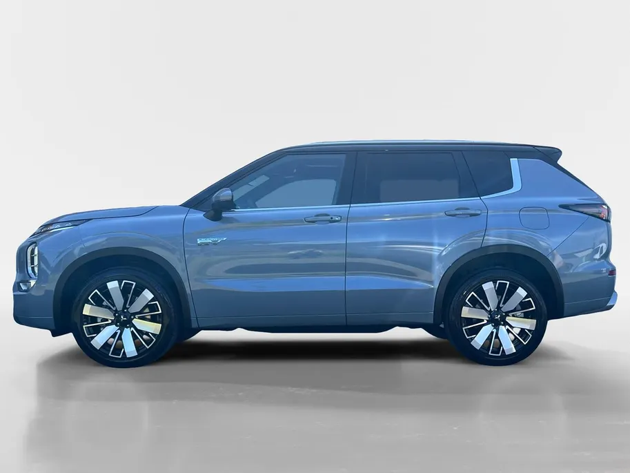 Mitsubishi Outlander 2.4 PHEV Instyle+ € 5.000 euro korting eigen voorraad| 8 jaar garantie| Snel leverbaar | Totaalprijs op is op.m26