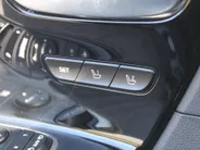 Kia e-Niro ExecutiveLine 64 kWh | Trekhaak | Warmtepomp | Stuur-/stoelverwarming + ventilatie | Leer | Camera | Stoelgeheugen | Dodehoek detectie | LED | 17' LM |