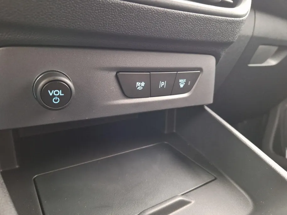 Ford E-Transit Cour. Trend 44 kWh | 0,99% Financial lease ! |Nieuw te bestellen | Trekhaak | Winterpack | Camera | Climate Control | Reservewiel | Apple Carplay&Android Auto | Parkeersensoren | Cruisecontrol |